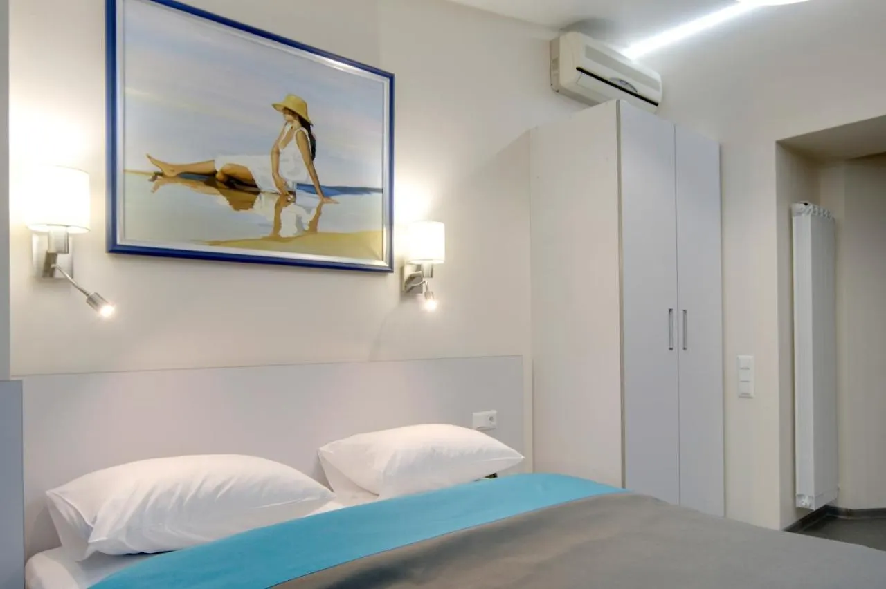Arena Apartments Киев 0*,  Украина